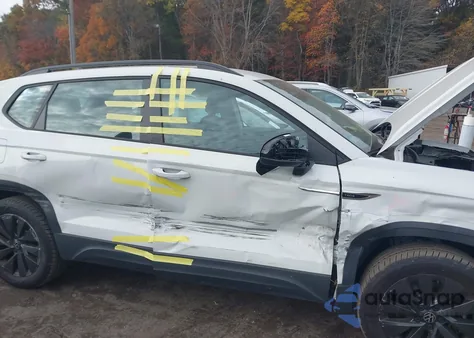 2022 Volkswagen Taos S z USA, uszkodzony, nr VIN 3VVMX7B25NM051701